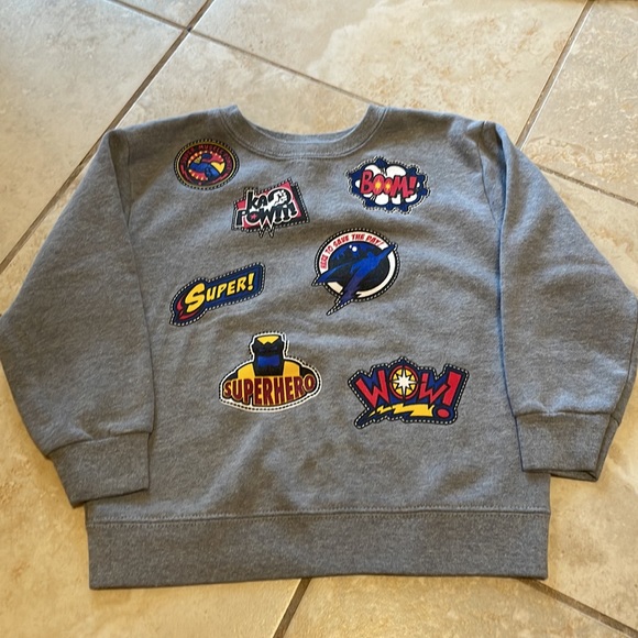 Bundle of 2 Sweatshirts - Size 4T - Picture 5 of 7